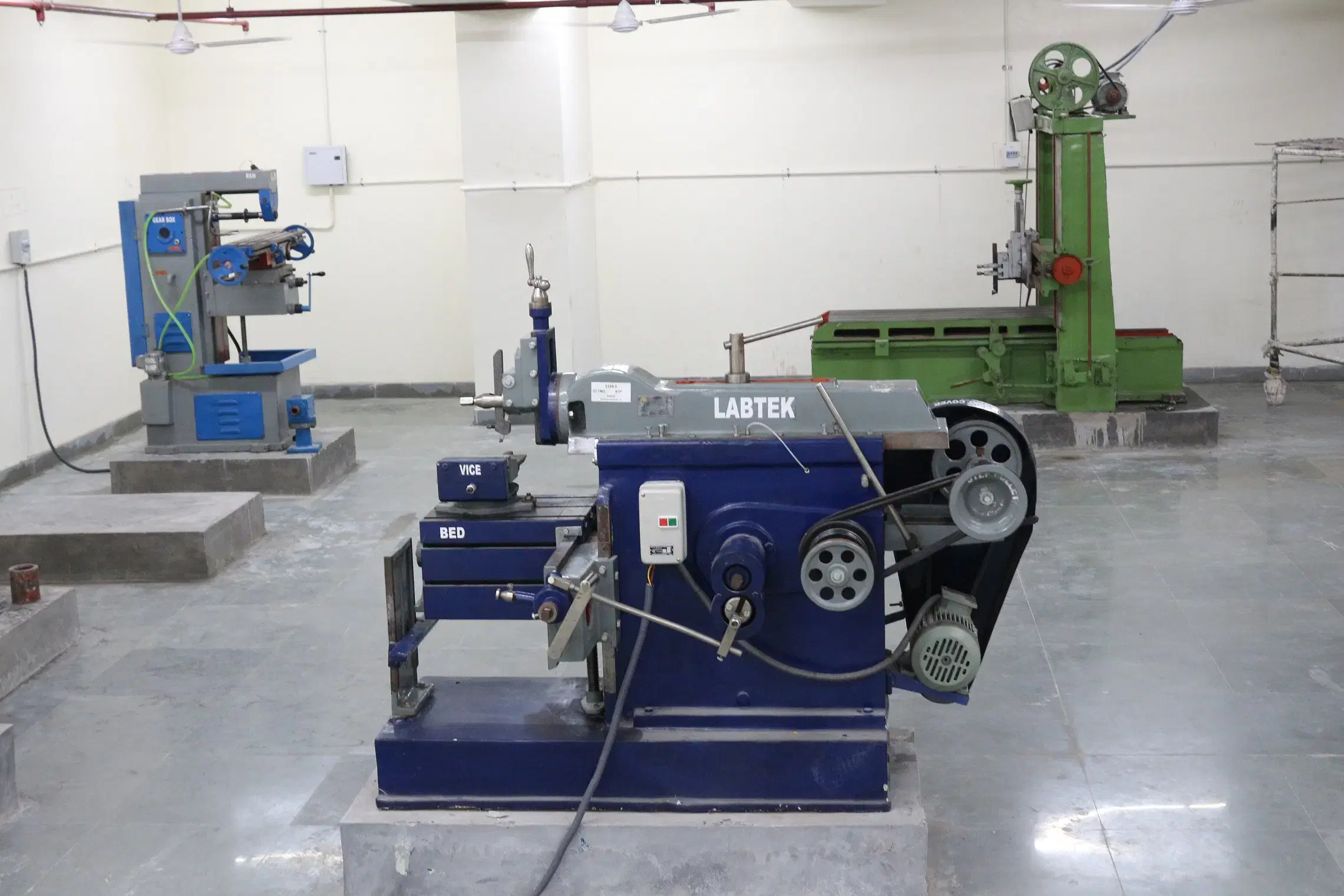 Amity University Kolkata Academic photo 22